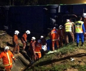 Malaysia: Xe buýt tụt rãnh, 8 người thiệt mạng