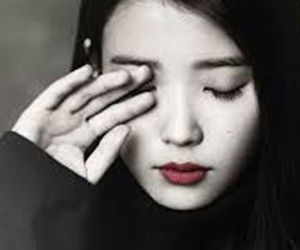 Mẹ anh chê em...