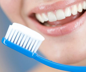 Ngủ dậy đánh răng, thói quen có nên thay đổi?