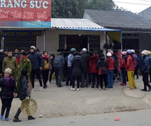 Phát hiện đôi nam nữ chết trong ki ốt khóa cửa