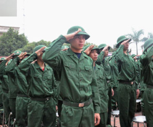 Sinh viên Đại học hệ chính quy có thể được tạm hoãn gọi nhập ngũ