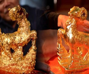Cận cảnh tác phẩm Kỳ linh Ất Mùi dát vàng độc nhất vô nhị