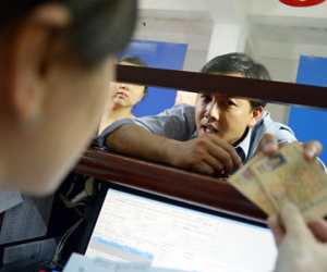Từ tháng 3.2015, cấp đổi giấy phép lái xe qua mạng trên toàn quốc