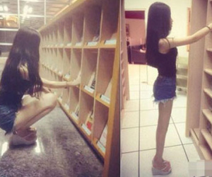 Dân mạng truy tìm mỹ nữ chân dài trong thư viện