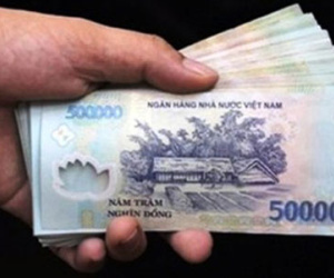 Quay clip học sinh đánh nhau, cô giáo tống tiền hiệu trưởng