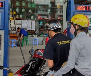 Tăng thuế tối đa, mỗi lít xăng gánh gần 9.000 đồng thuế, phí