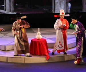 Táo cười đón xuân "qua mặt" Táo quân