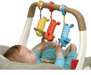 Bé 1 tuổi ngưng tim, ngưng thở vì nuốt mẩu đồ chơi