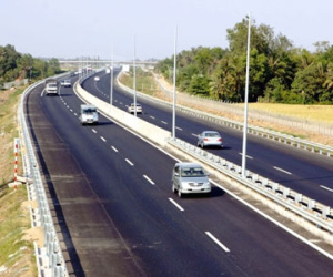 Bộ trưởng Thăng yêu cầu "bán" ba dự án cao tốc