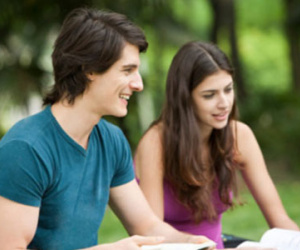 Giới hạn nào của tình bạn khác giới?
