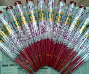 Hiểm họa từ hương thắp thơm, cuốn vòng quăn đẹp