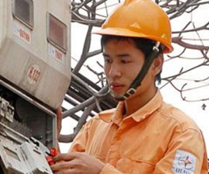 Thủ tướng chỉ đạo EVN giảm mạnh giá điện
