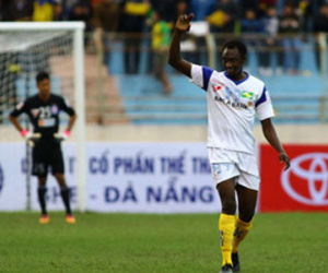 Toyota V.League 2015: Những bản hợp đồng “độc và lạ”