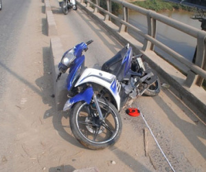 Chàng trai tử vong, nữ sinh nhập viện khi trốn chạy cảnh sát