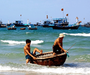 Hai ngư dân mất tích trên vùng biển Hoàng Sa