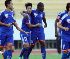 Thua 1-2 trước T.Quảng Ninh, B.Bình Dương mất ngôi đầu