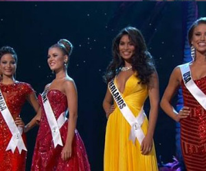 Clip: Phần thi ứng xử Hoa hậu hoàn vũ 2015