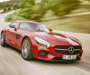 Mercedes-AMG GT S 2016 có giá 129.900 USD