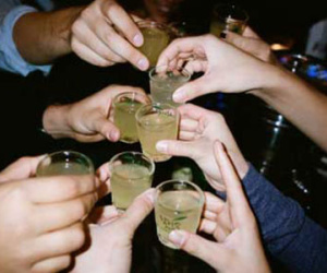 Sinh viên và vòng xoáy nhậu nhẹt: Cần có điểm dừng!