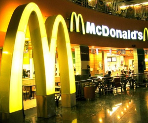Phát hoảng đồ ăn McDonald’s bày 6 năm không mốc