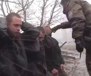 C;ip quân ly khai bắt lính Ukraine ăn quân hàm