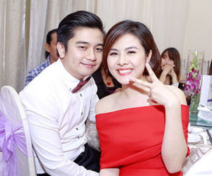 Vân Trang khoe người yêu trong đám cưới Huỳnh Đông