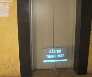Dân ở chung cư khốn khổ vì thang máy liên tục gặp sự cố