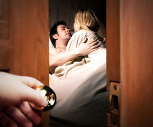 Quái chiêu hành vợ để trả thù bị “cắm sừng”