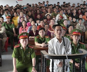 Kẻ giết cha mang xác vứt lề đường lĩnh án chung thân