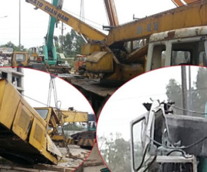 Tài xế đạp cửa thoát chết trong gang tấc khi cần cẩu đứt cáp