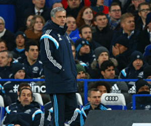 HLV Mourinho đối mặt với nguy cơ bị phạt vì bỏ họp báo
