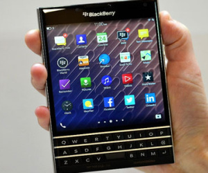 BlackBerry Z3 và Passport dành giải thưởng thiết kế của năm