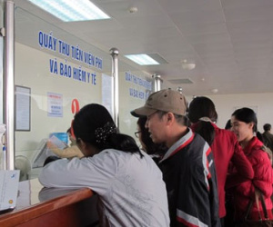 Khổ vì mua BHYT theo gia đình