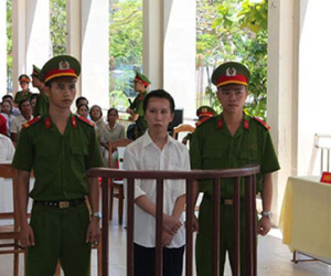 Người cha mất con một mực xin… giảm tội cho kẻ sát nhân