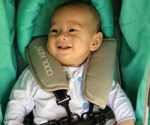 "Bé sơ sinh văng khỏi bụng mẹ" bụ bẫm ngày cận Tết