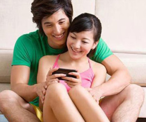 Khổ vì lấy chồng trẻ con