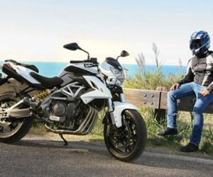 Naked bike 600 phân khối của Benelli giảm giá mạnh tại Việt Nam