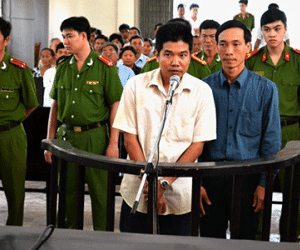 Xét xử công an “dùng nhục hình”: Toà trả hồ sơ để điều tra bổ sung
