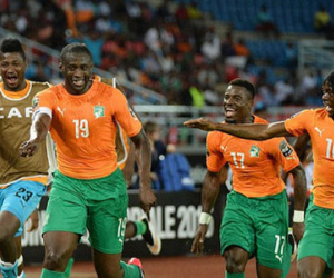 Yaya Toure lóe sáng, Bờ Biển Ngà vào chung kết CAN