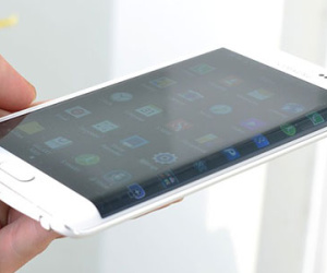Samsung nói về màn hình cong Galaxy Note Edge