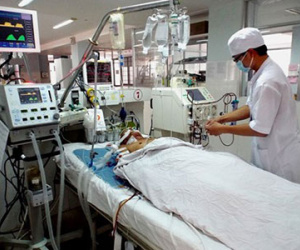Đau bụng kéo dài, coi chừng vỡ phình động mạch chủ bụng