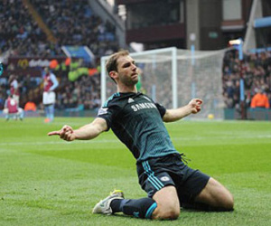 Aston Villa 1-2 Chelsea: Chiến thắng bằng vàng