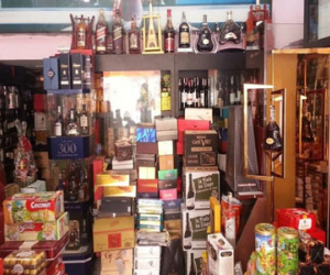 Sự thật đằng sau những chai rượu ngoại giá rẻ