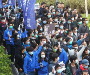 Dân Hồng Kông biểu tình phản đối người mua sắm Trung Quốc