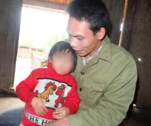 Người chồng đau khổ vì mẹ mất, vợ vướng vòng lao lý