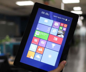 Tablet lai laptop chạy Windows 8.1 giá 5 triệu ở Việt Nam