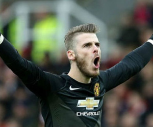Được tăng lương khủng, De Gea đồng ý ở lại MU