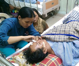 Tai nạn thảm khốc ở Bình Thuận: "Tôi nghe tài xế la lên rồi văng ra khỏi xe"