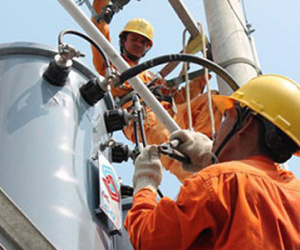 Đóng điện đường dây vượt biển trên không đầu tiên