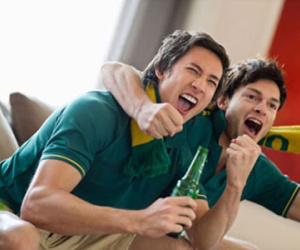 Mệt mỏi vì cả tháng chồng nồng nặc mùi rượu